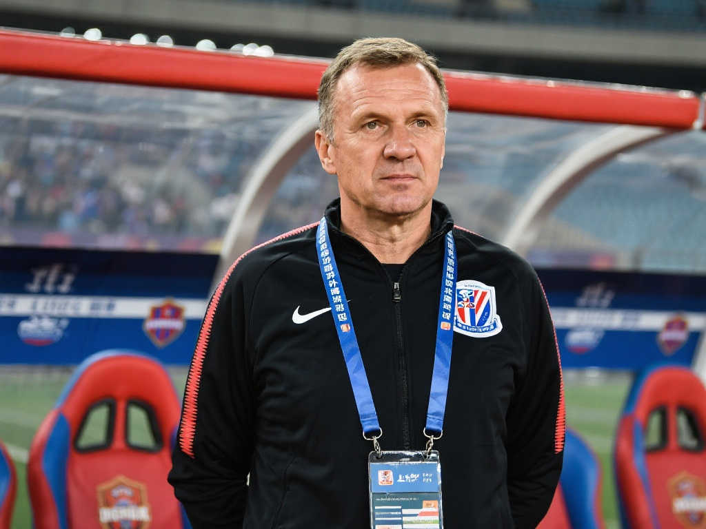 前泽尼特教练:中国足球热情减退,斯卢茨基面临挑战 前泽尼特教练:中国足球热情减退,斯卢茨基面临挑战